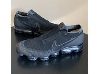 nike air vapormax se laceless triple black
